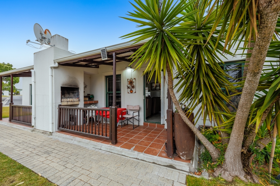 2 Bedroom Property for Sale in Goedemoed Western Cape